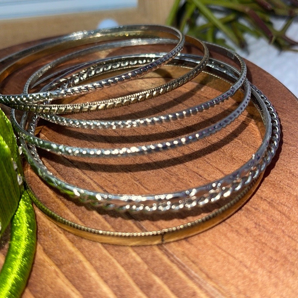 Silk Thread Jewelry Bracelet Green/Gold/silver 9 Handmade Silk Thread Bangles - Picture 3 of 3